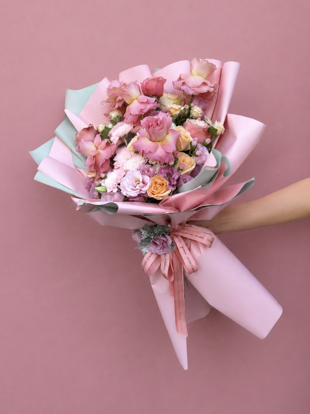 Blush Kiss Karışık Buket