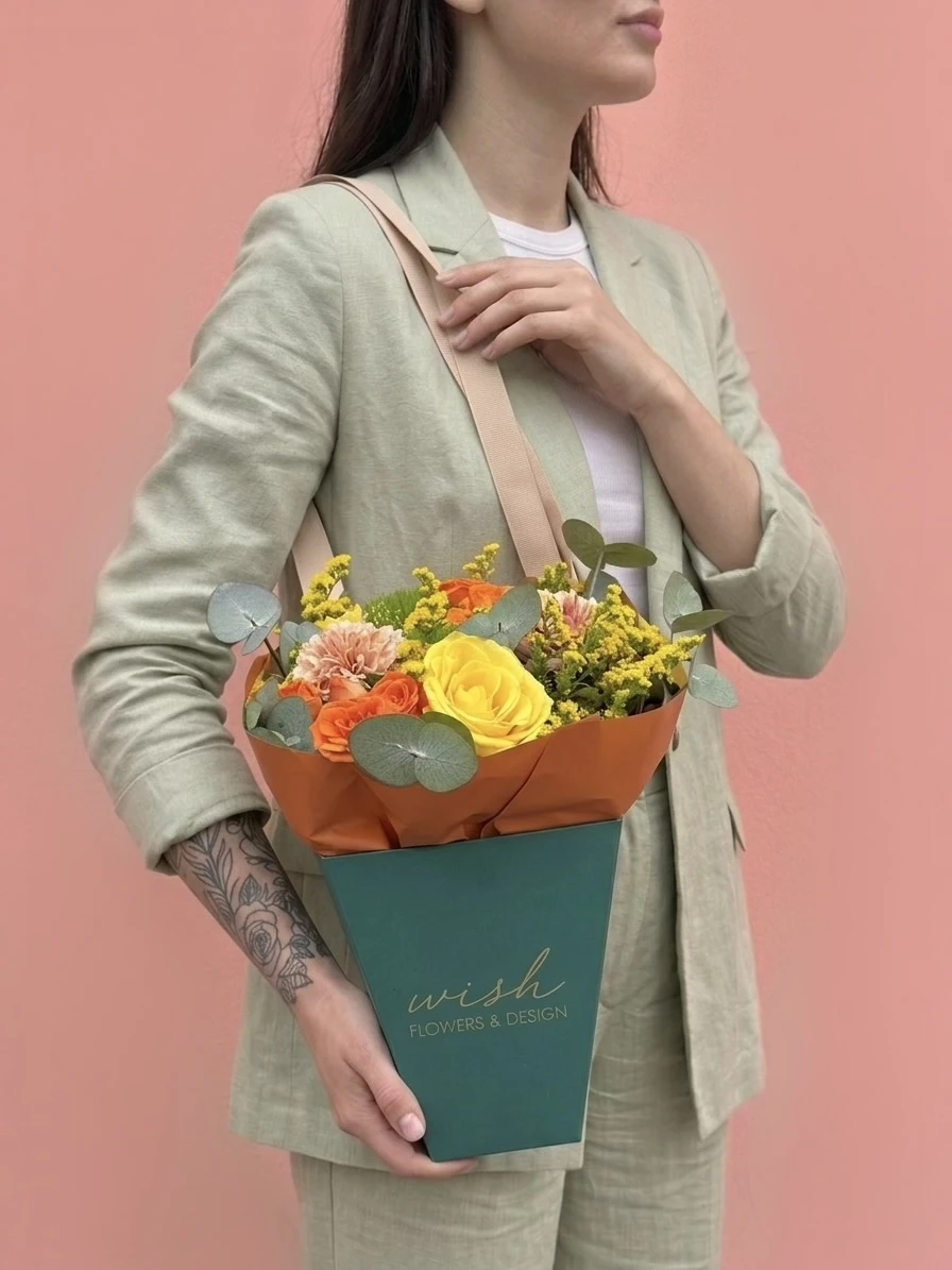 Sunny Bloom Taşıma Kutusunda Mini Buket