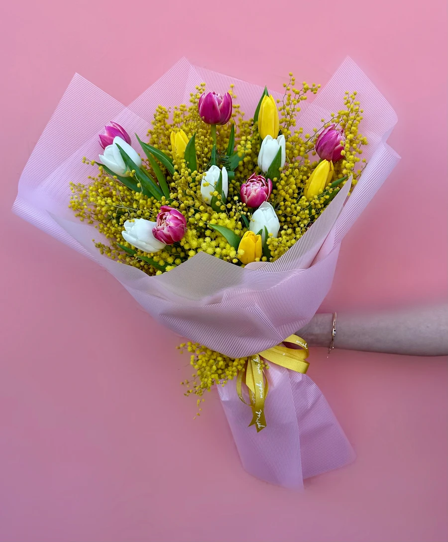 Mimoza Ve Laleler Karışık Kadınlar Günü Buketi